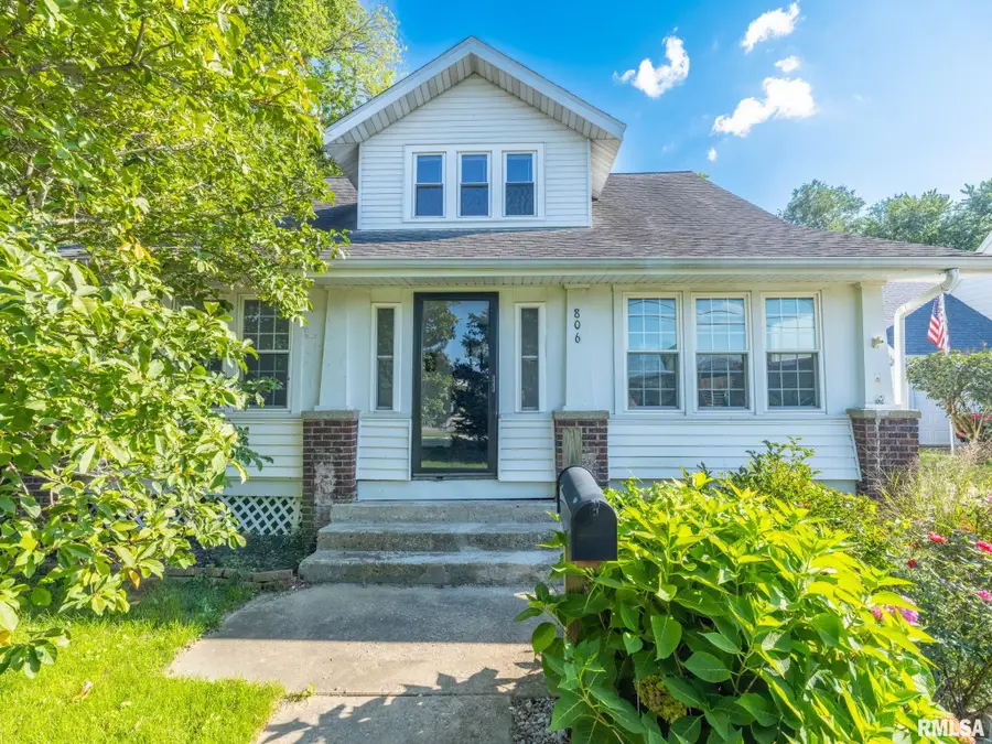 806 Peoria Street, Washington, IL 61571 - #2