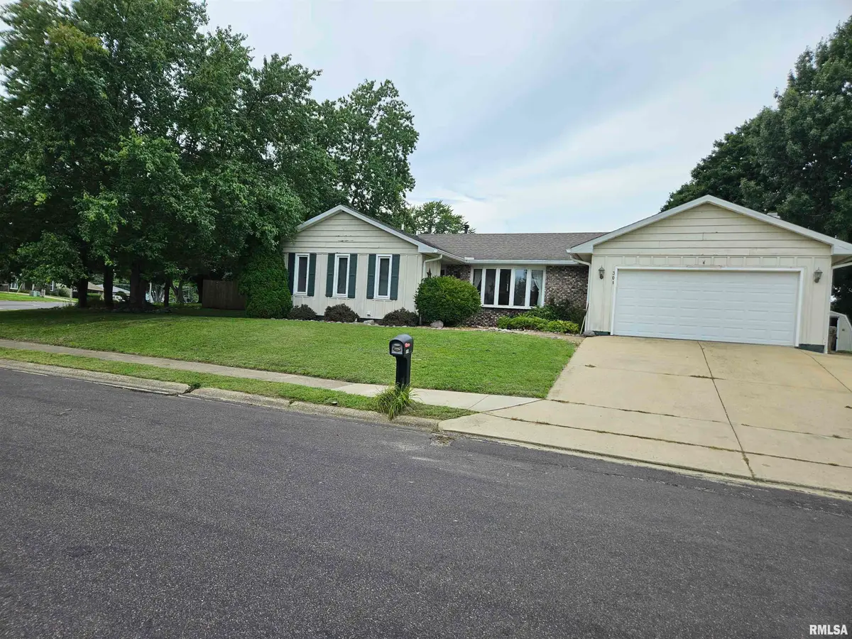 301 Maple Park Drive, Pekin, IL 61554 - #1