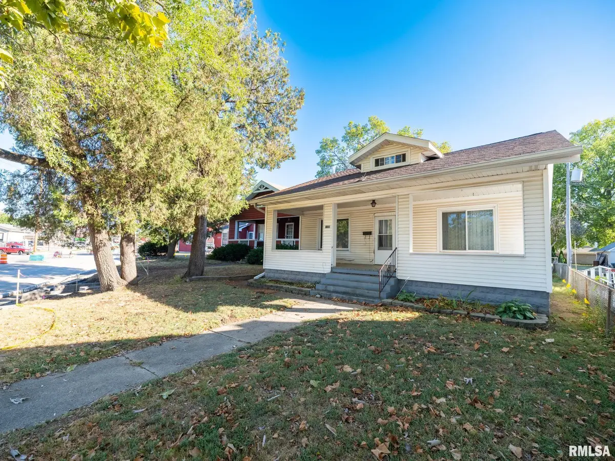 1106 Court Street, Pekin, IL 61554 - #1