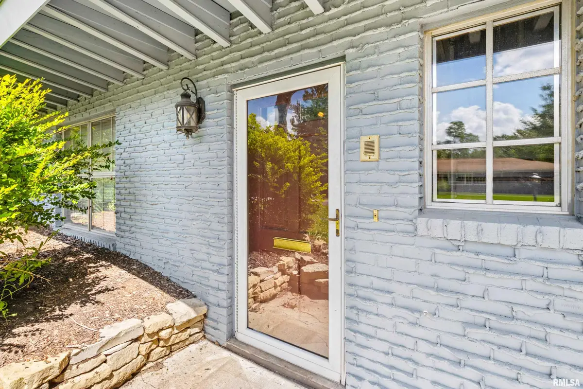4928 N Mansfield Drive, Peoria, IL 61614 - #1