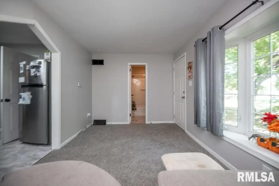 609 S Stewart Street, Creve Coeur, IL 61610 - #3