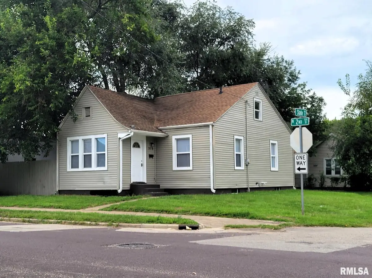 515 N 2nd Street, Pekin, IL 61554 - #1