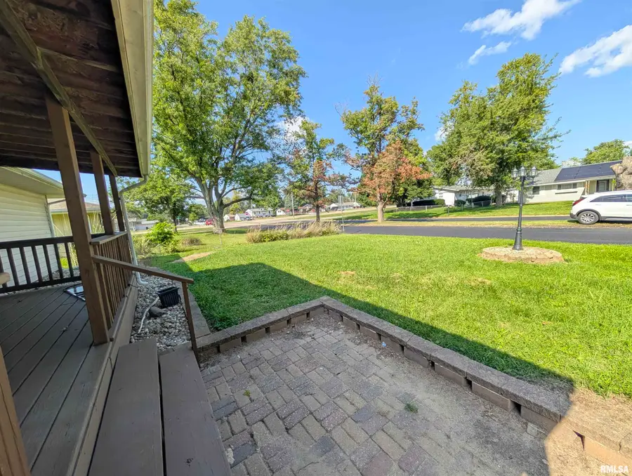 104 Meadowview Lane, Washington, IL 61571 - #3