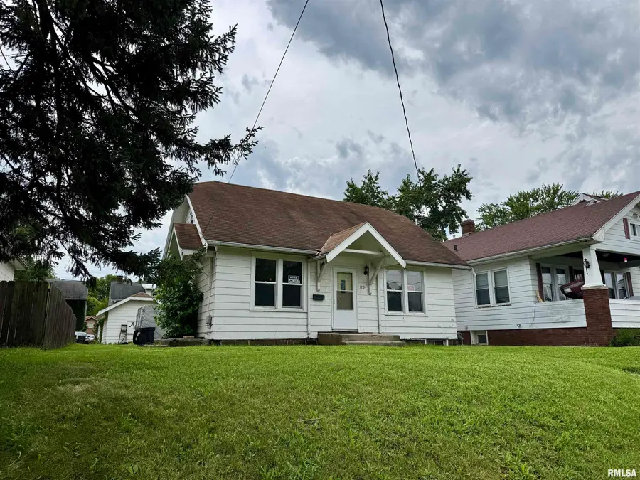 1204 E Virginia Avenue, Peoria, IL 61603 - #2