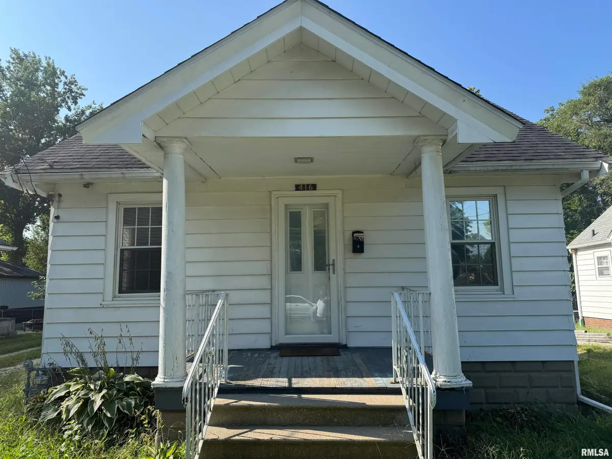 416 E Pasadena Avenue, Peoria, IL 61603 - #1
