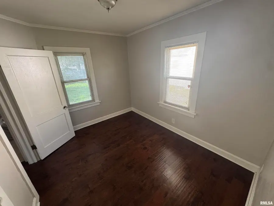 416 E Pasadena Avenue, Peoria, IL 61603 - #3