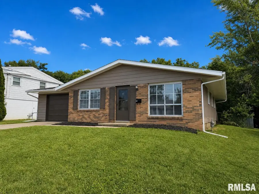 2220 W Kensington Drive, Peoria, IL 61614 - #3