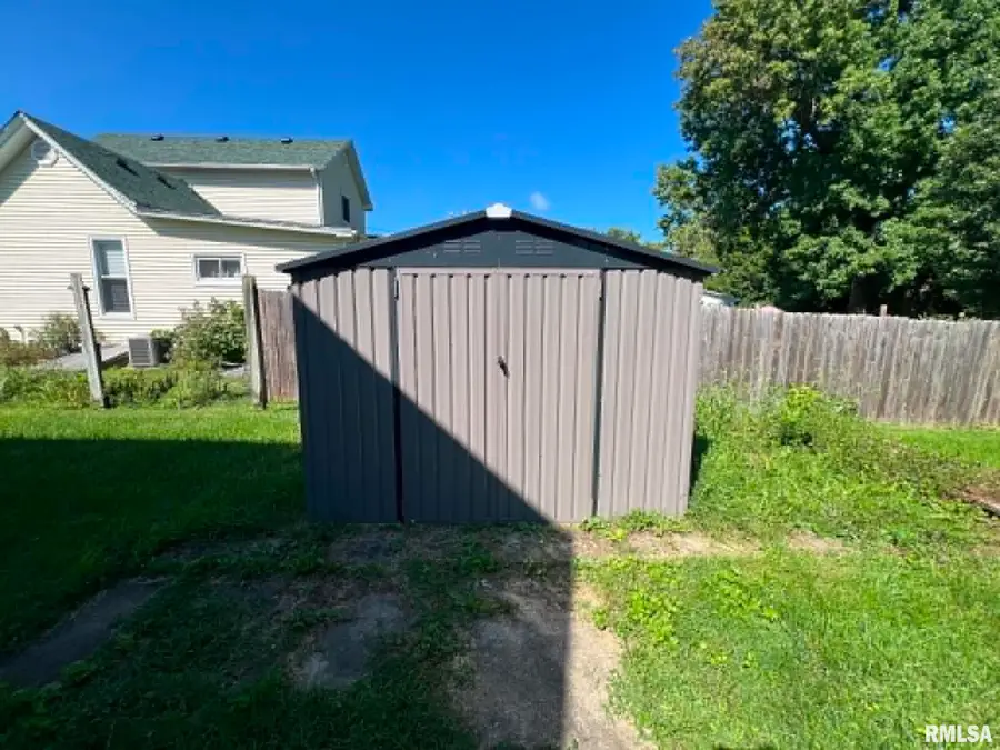 324 E Summit Street, Macomb, IL 61455 - #3