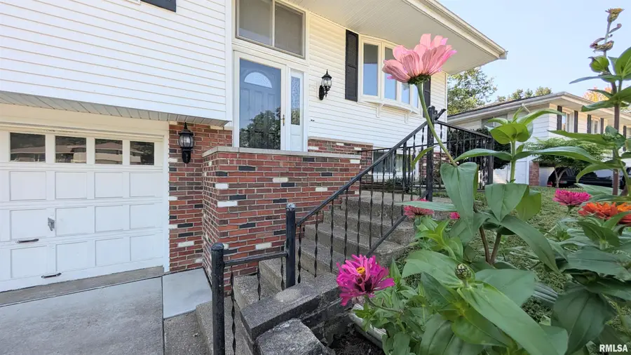 204 Concord Avenue, East Peoria, IL 61611 - #3