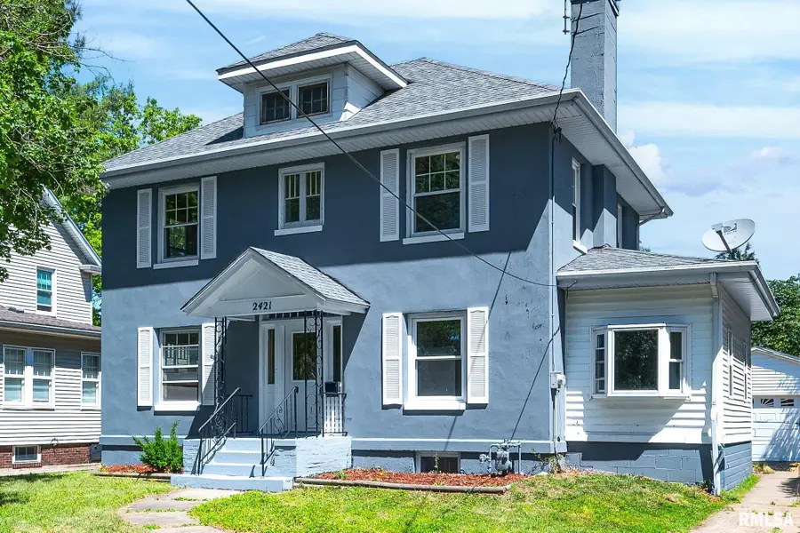 2421 W Moss Avenue, West Peoria, IL 61604 - #2
