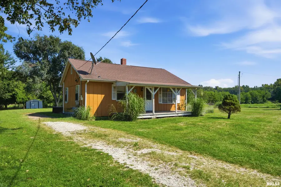 395 S Fulton Street, Banner, IL 61520 - #2