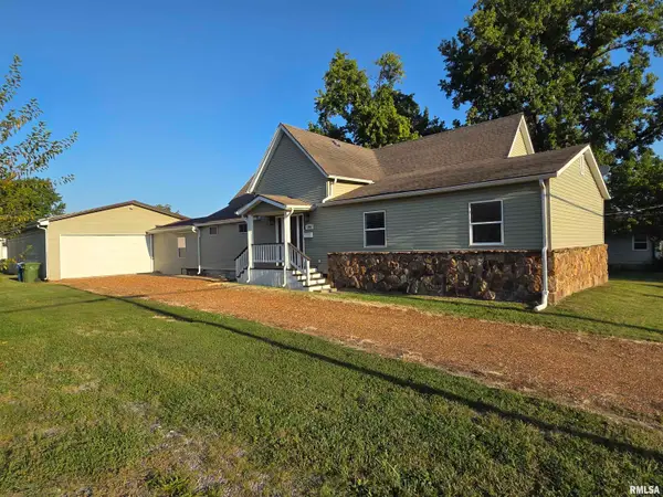 1306 Monroe Avenue, Johnston City, IL 62951