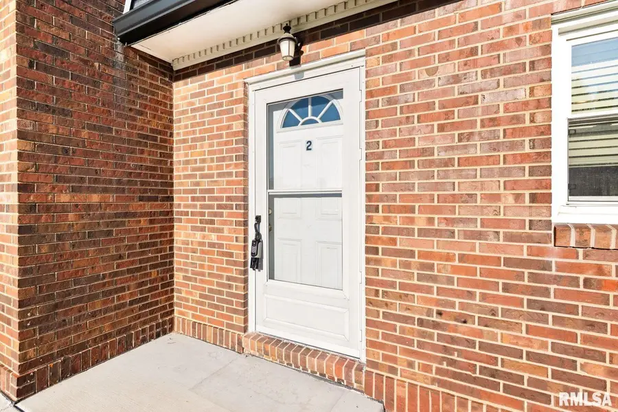 1900 S 2nd Avenue, Morton, IL 61550 - #3