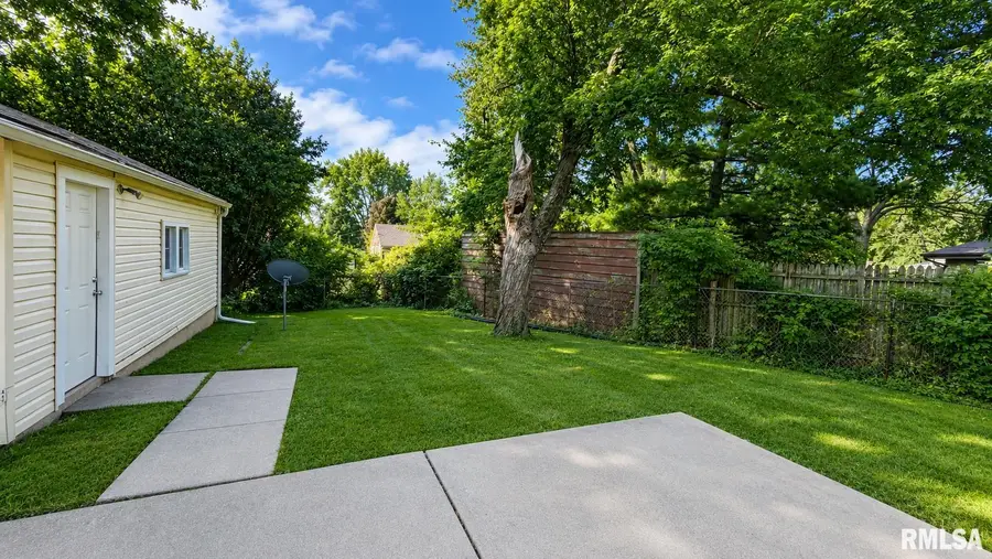 5504 N Renwood Avenue, Peoria, IL 61614 - #2