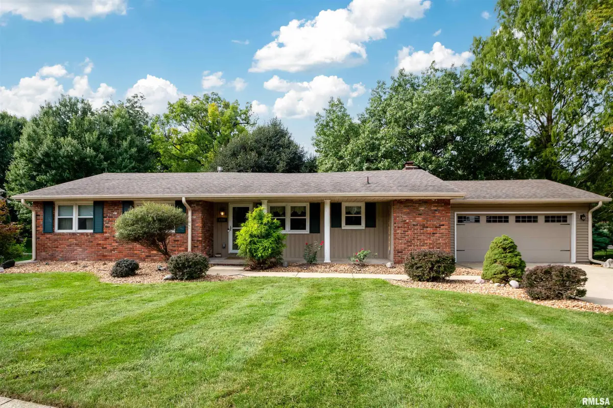 1808 Oakwood Drive, Pekin, IL 61554 - #1