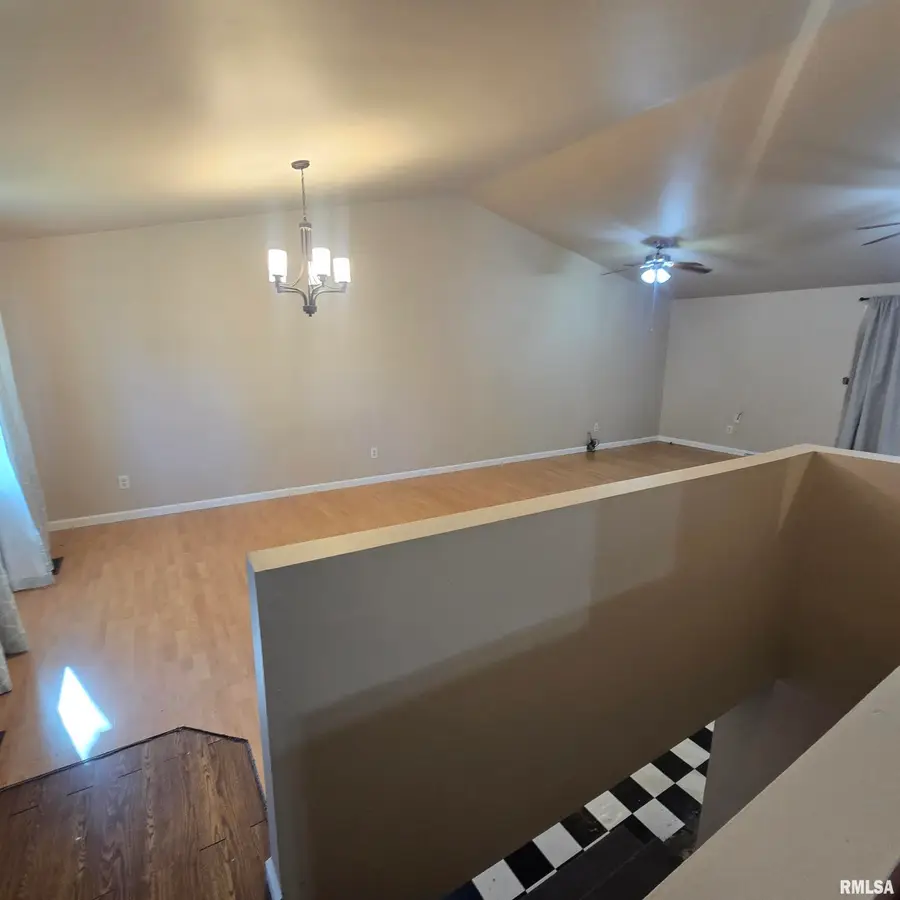 1125 Rosemary Road, Pekin, IL 61554 - #3