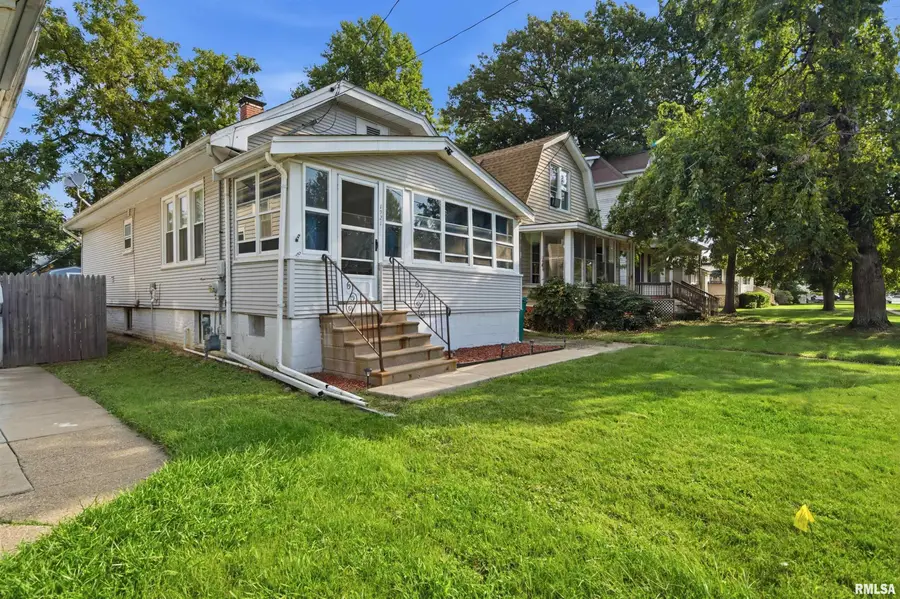 1921 W Clarke Avenue, West Peoria, IL 61604 - #3
