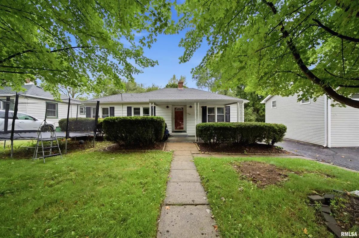 812 N Fernwood Circle, Peoria, IL 61604 - #1