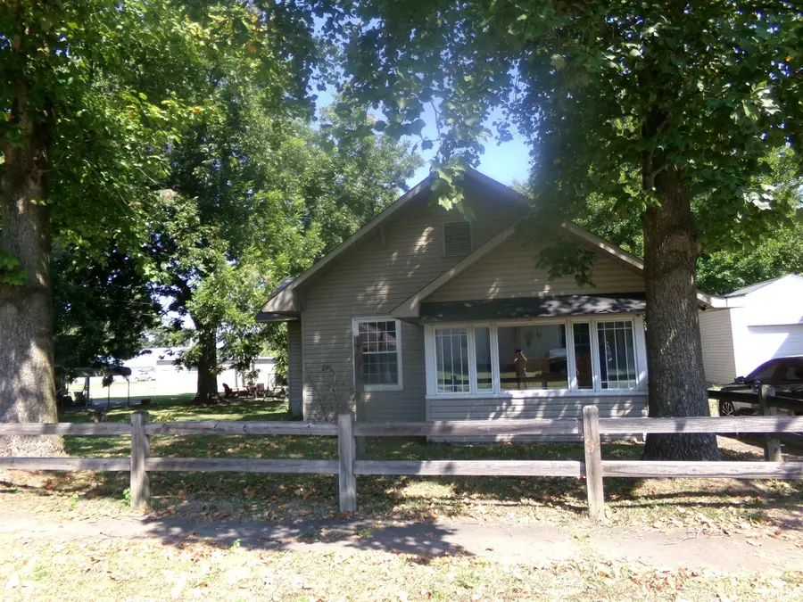 1315 W Monroe Street, Herrin, IL 62948 - #2