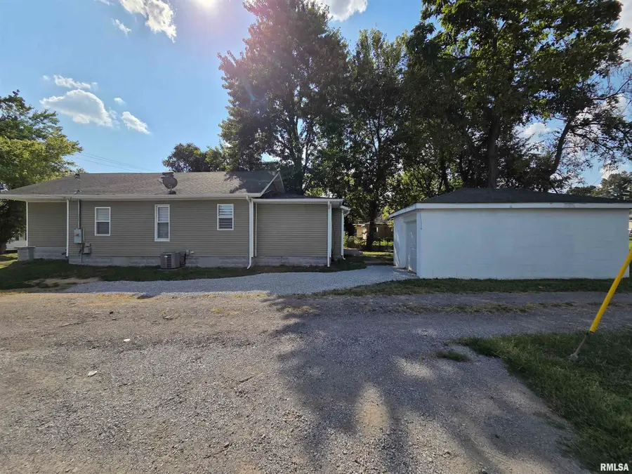 608 E Broadway Boulevard, Johnston City, IL 62951 - #3