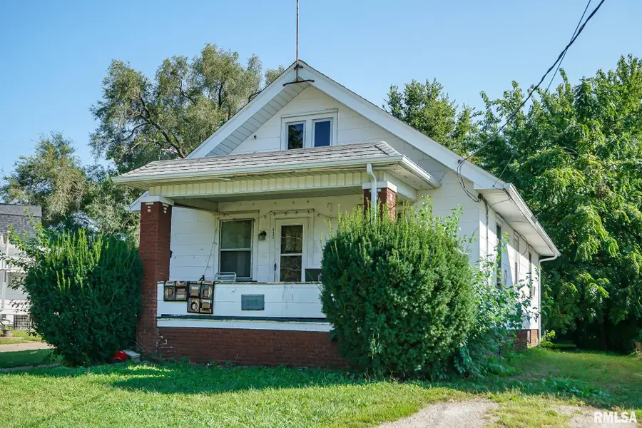 802 W Hanssler Street, Peoria, IL 61604 - #3