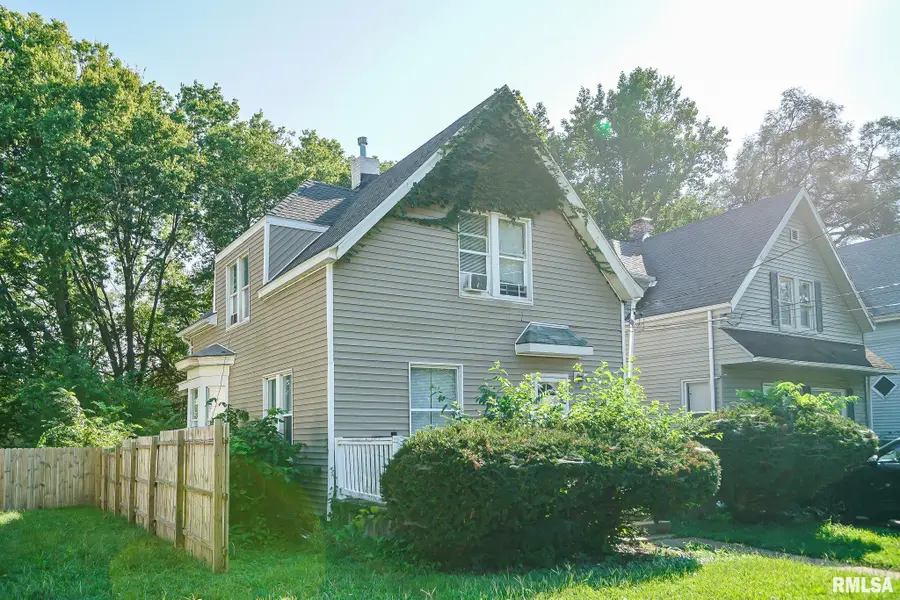 206 E Arcadia Street, Peoria, IL 61603 - #2