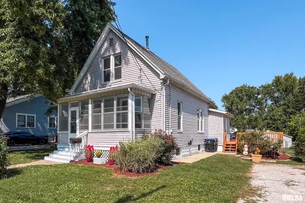 1220 E Oakland Avenue, Bloomington, IL 61701