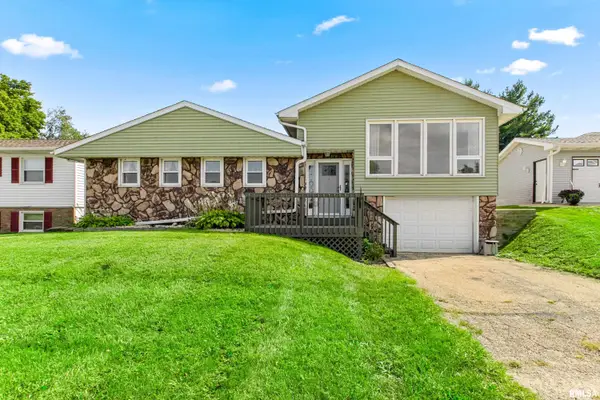 104 Par 3 Lane, East Peoria, IL 61611