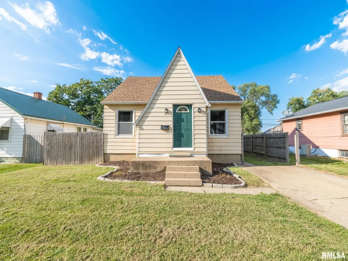 1415 Lake Street, Pekin, IL 61554 - #1