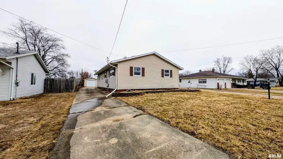 1267 E Locust Street, Canton, IL 61520 - #2