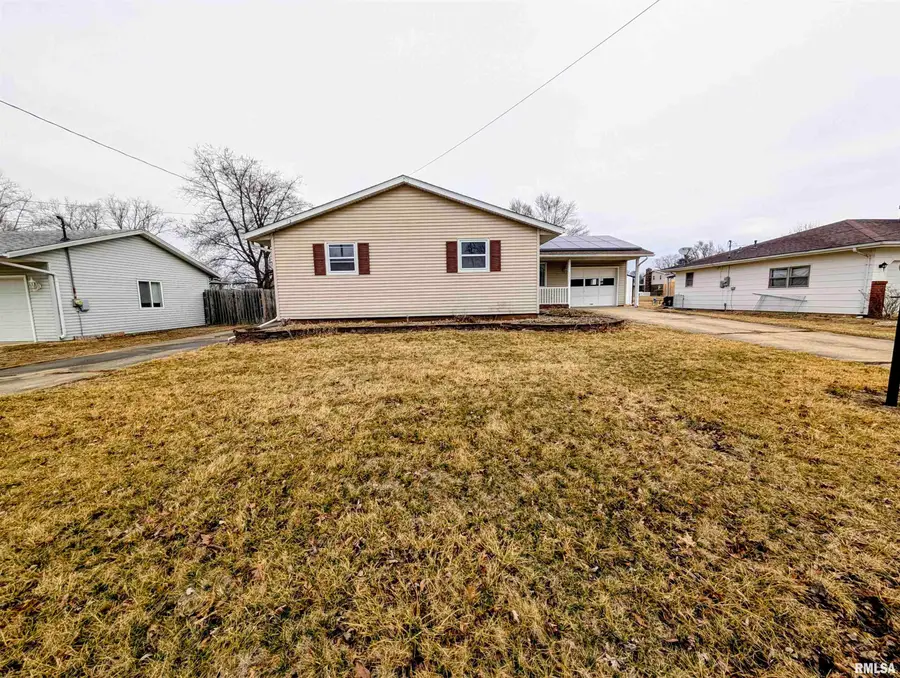 1267 E Locust Street, Canton, IL 61520 - #3