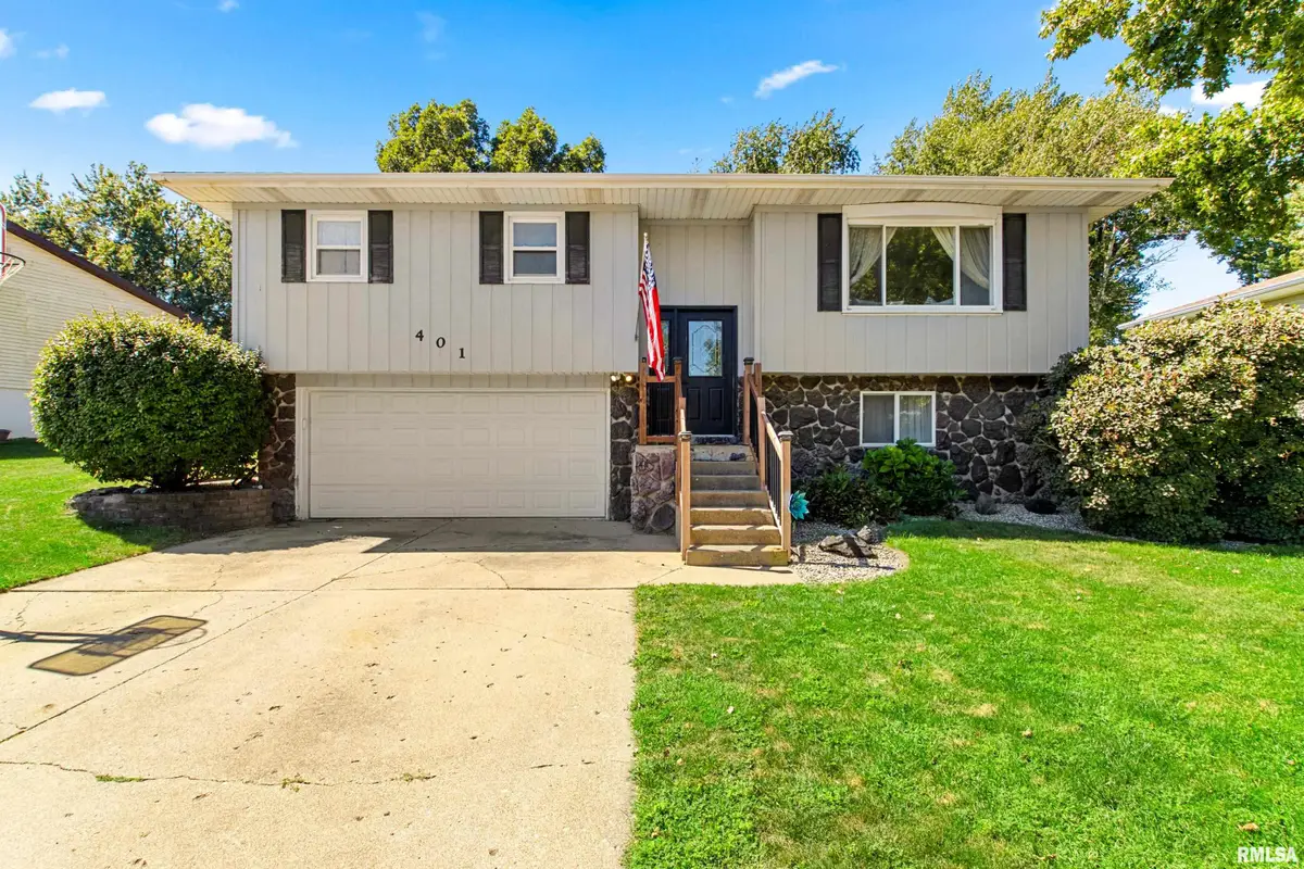 401 Pecan Street, Pekin, IL 61554 - #1