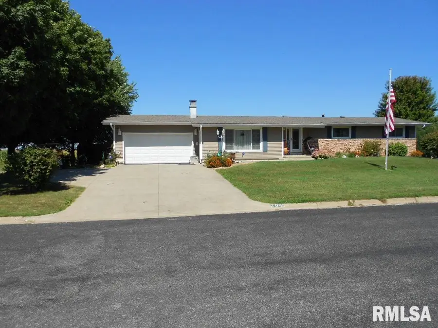204 W Joseph Street, Roanoke, IL 61561 - #2