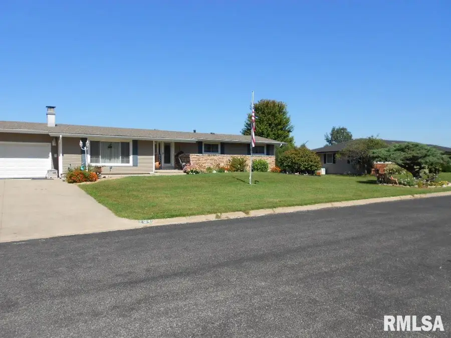 204 W Joseph Street, Roanoke, IL 61561 - #3