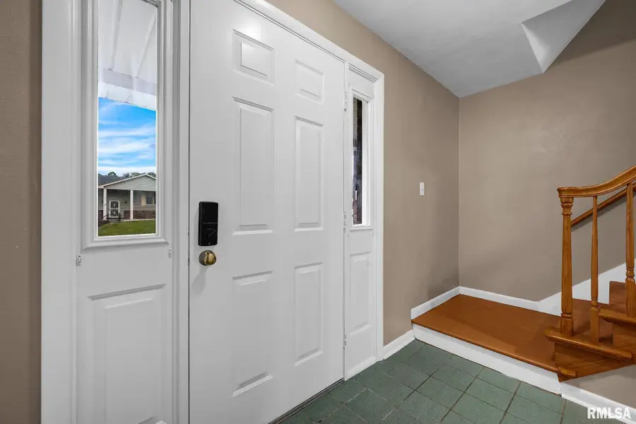 1420 W Tomar Court, Peoria, IL 61614 - #2