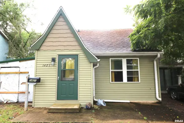 1421 N 6th Street, Chillicothe, IL 61523