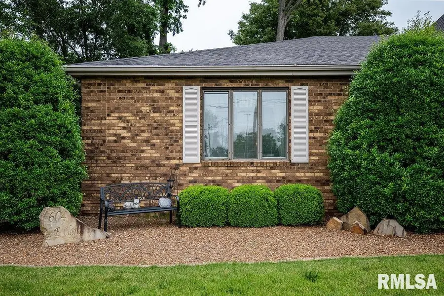604 E Clark Street, Marion, IL 62959 - #2