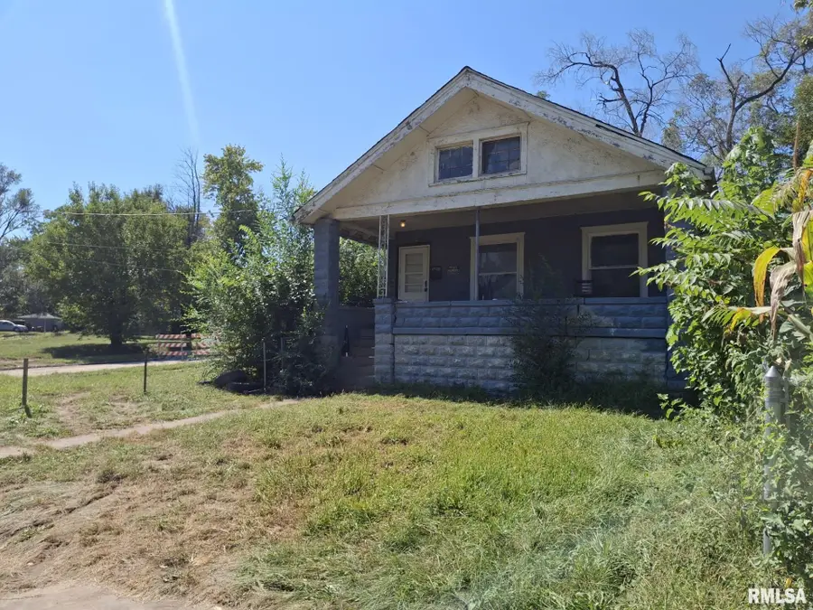 1415-1417 S Greenlawn Avenue, Peoria, IL 61605 - #3