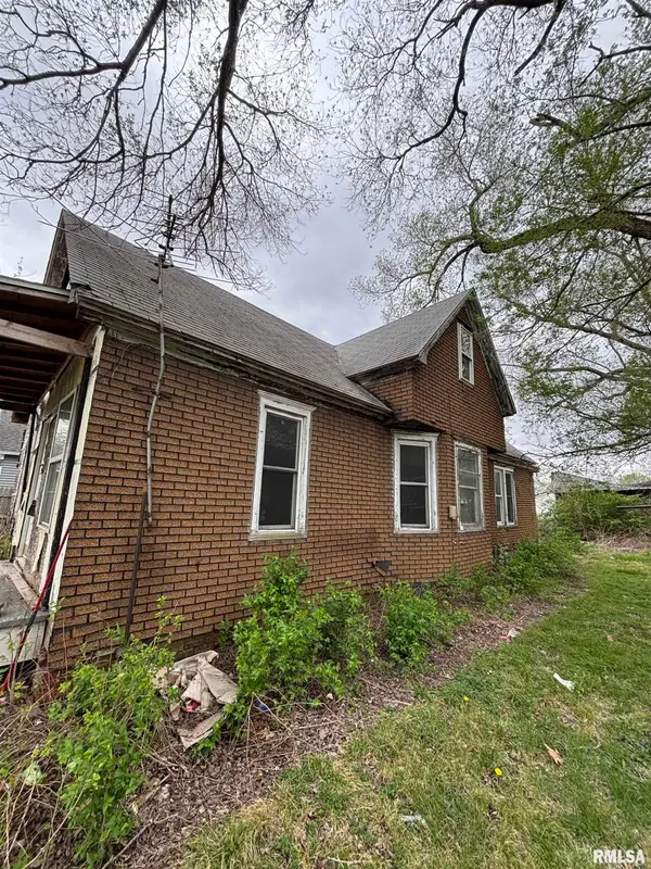 205 2nd Street, South Pekin, IL 61564
