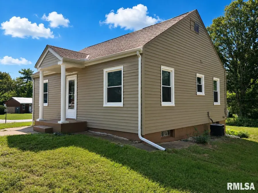 2202 W Tripp Avenue, Peoria, IL 61604 - #3