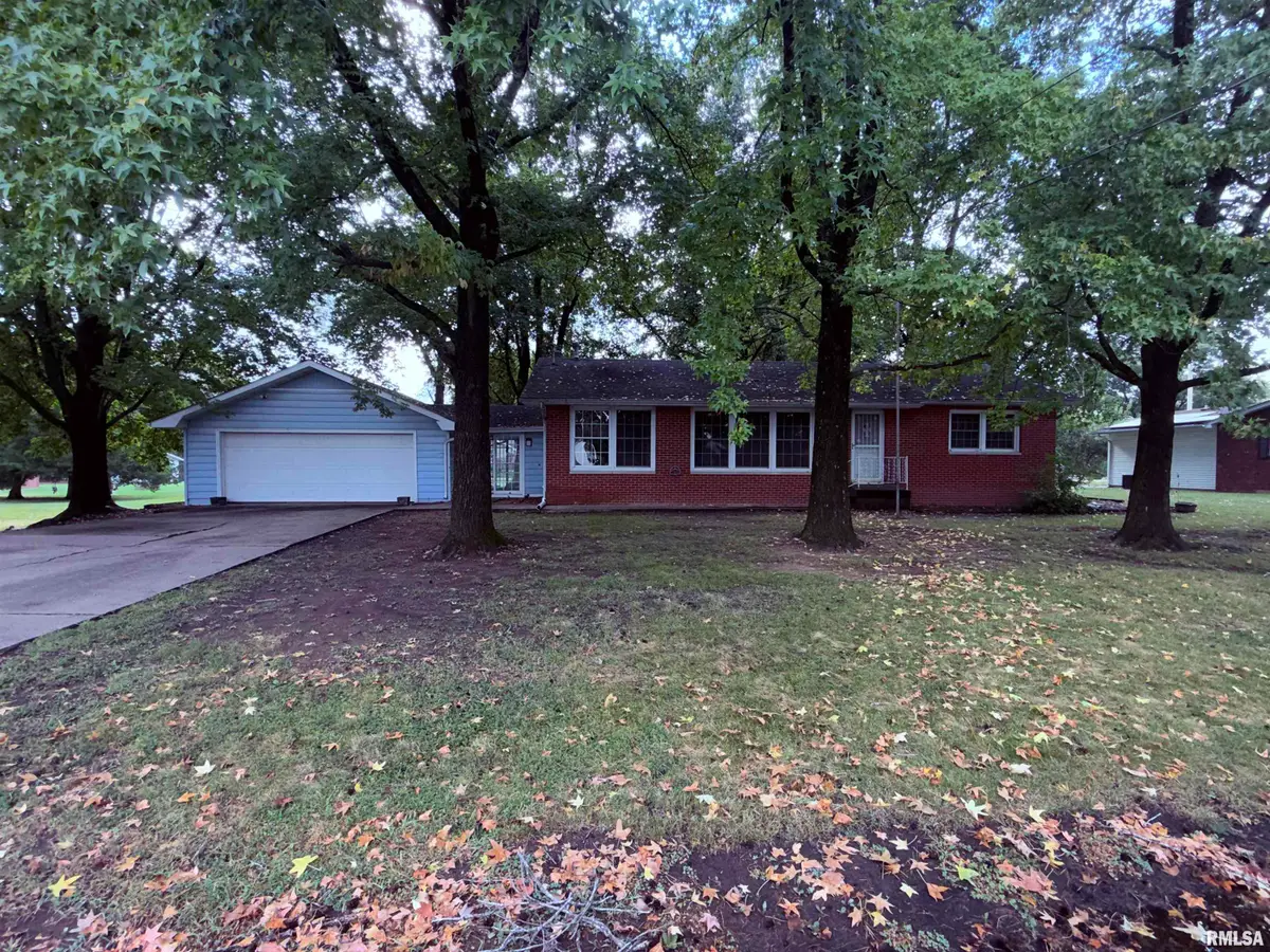 707 S Broadway Street, Sesser, IL 62884 - #1