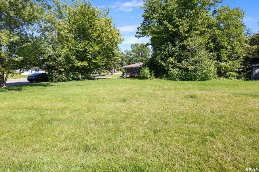 711 N Garfield Street, Marion, IL 62959 - #3