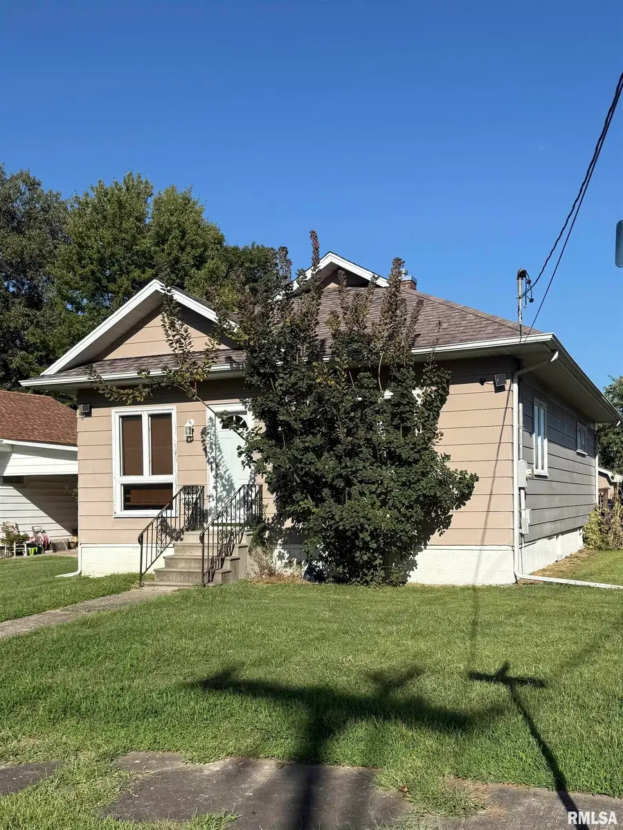 612 S Jesse Street, Christopher, IL 62822 - #2