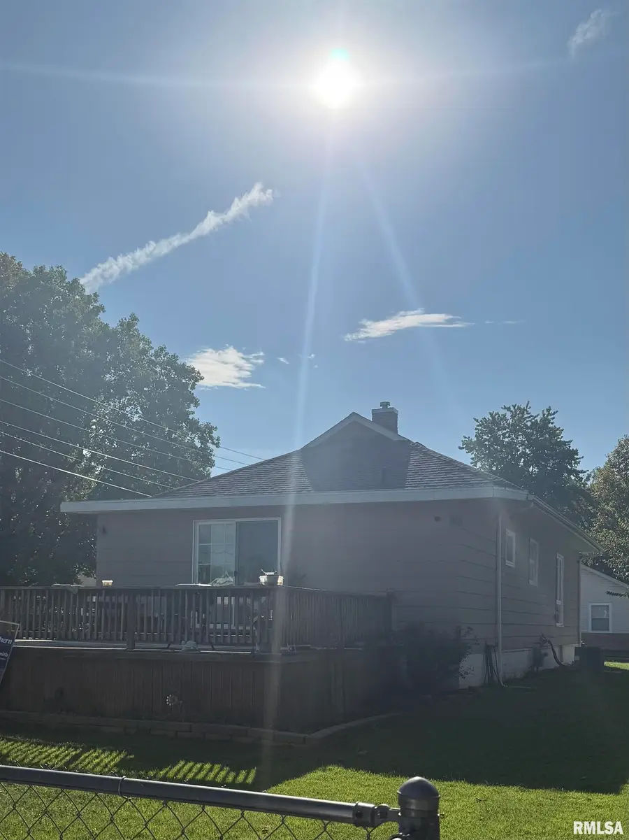 612 S Jesse Street, Christopher, IL 62822 - #3