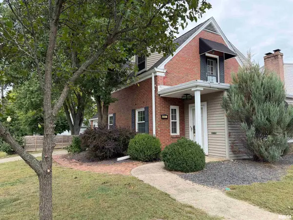 1117 E Fairoaks Avenue, Peoria, IL 61603