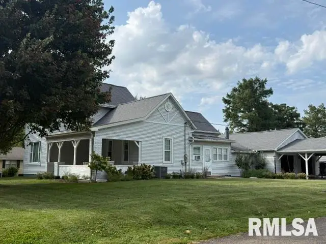 609 E 3rd Street, Delavan, IL 61734 - #3