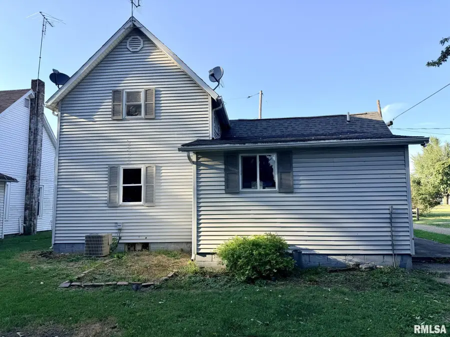 131 E Jefferson Street, Cuba, IL 61427 - #2