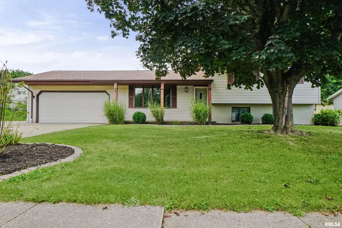505 Georgia Parkway, Washington, IL 61571 - #1