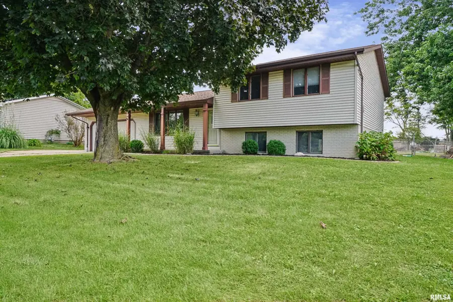 505 Georgia Parkway, Washington, IL 61571 - #2