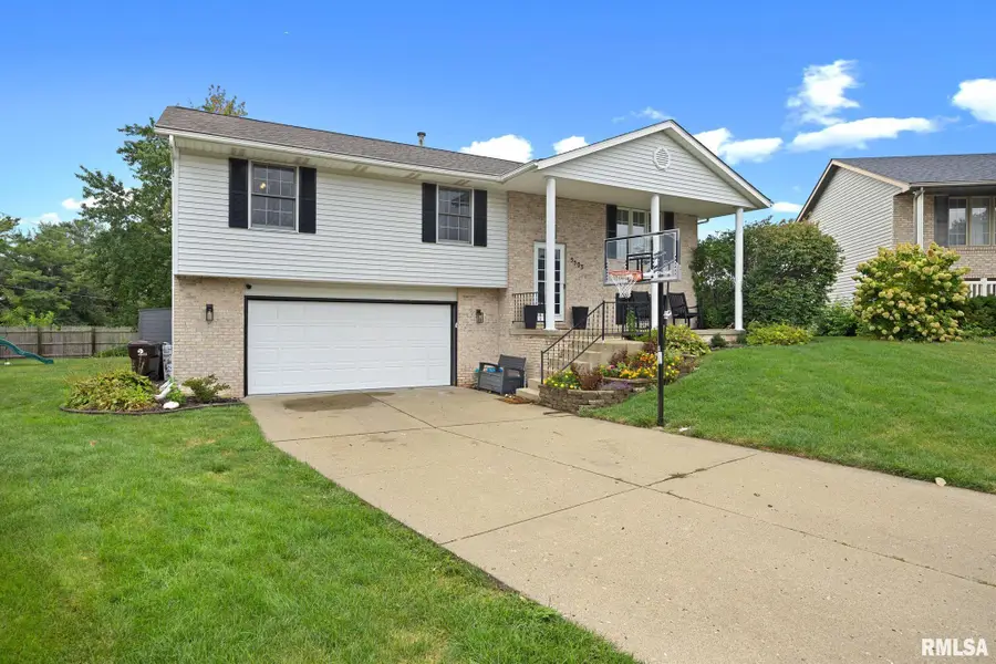 5503 N Ramblewood Court, Peoria, IL 61615 - #2
